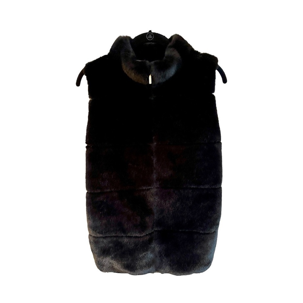 CHICO’S, FAUX FUR VEST. ZIP-UP FRONT, RIBBED SWEATER BACK. SIZE 0